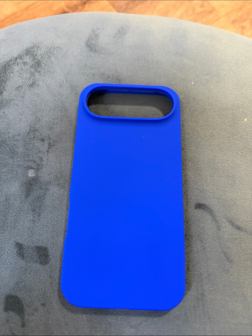 Sleek Royal Blue Silicone Phone Case

REASONABLE OFFERS ACCEPTED